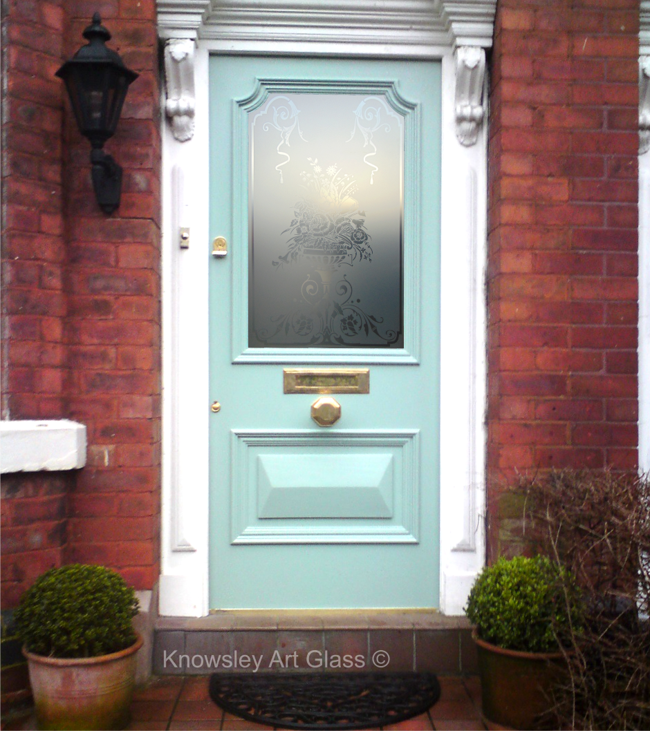 wooden victoria door with etched vase